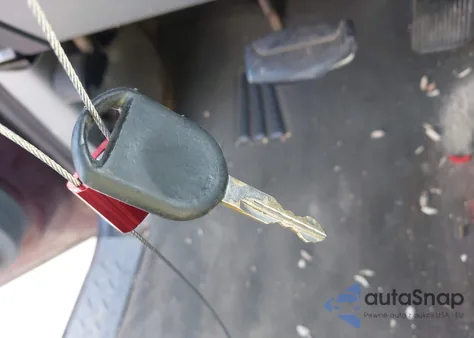 2005 Ford F-150 Xlt z USA, uszkodzony, nr VIN 1FTRW12W25KE93561